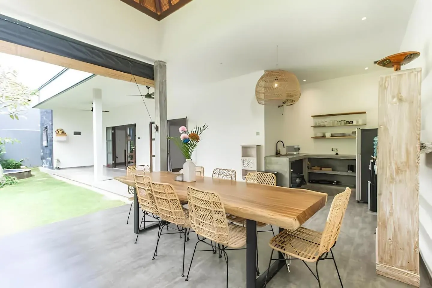 Villa Grandlux Bali 2 Bed Villa Pool Big Garden Seminyak
