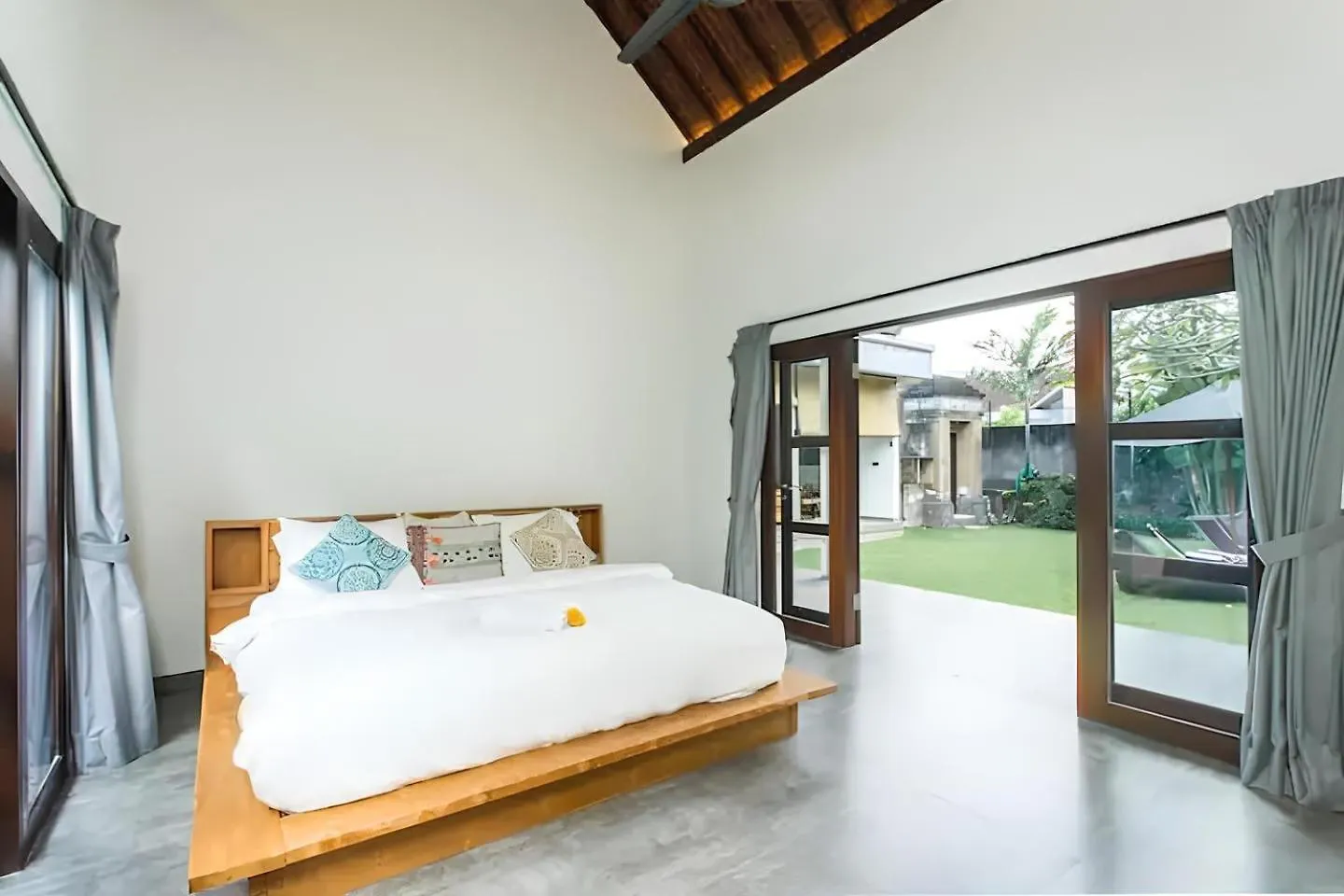 Villa Grandlux Bali 2 Bed Villa Pool Big Garden Seminyak