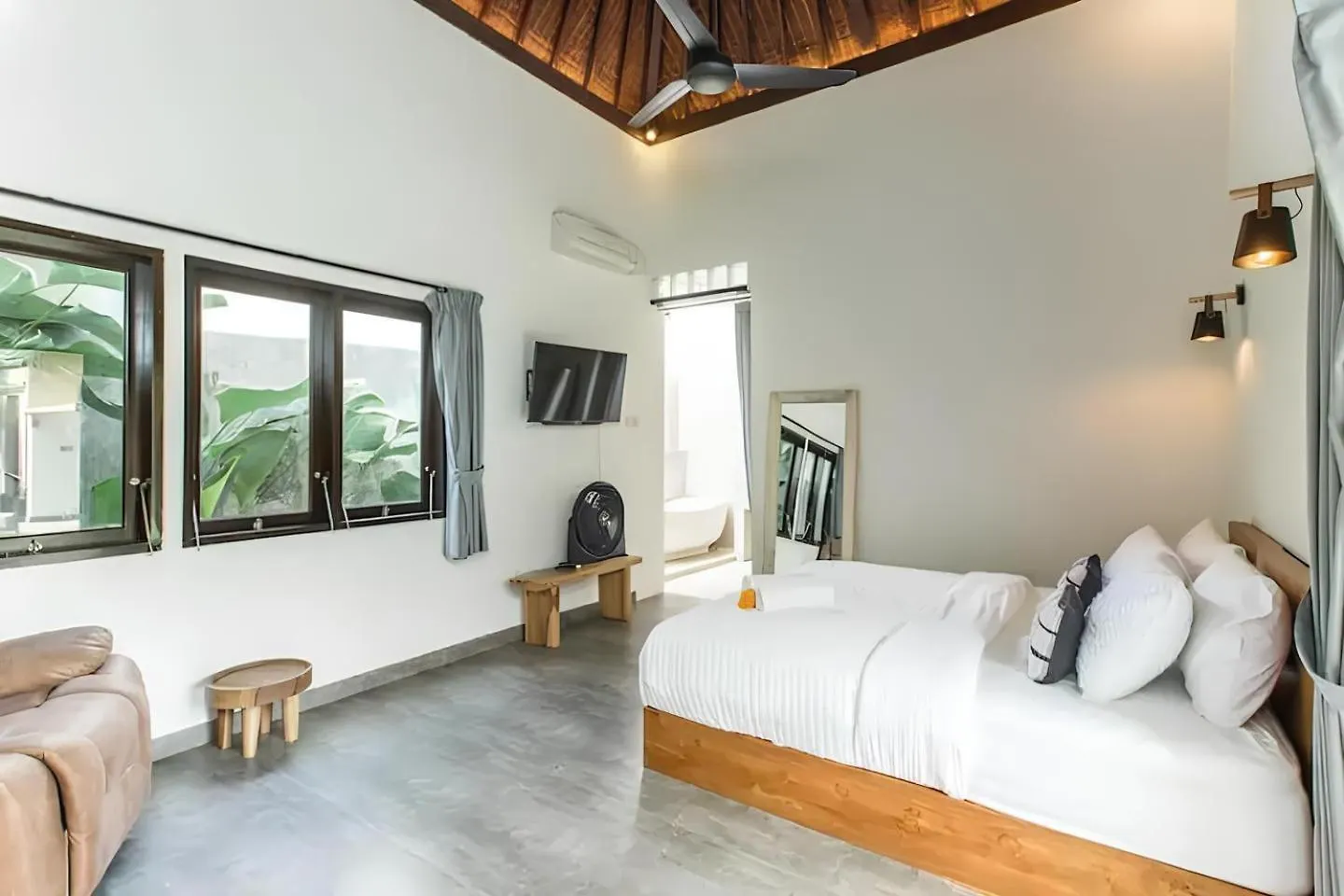 Villa Grandlux Bali 2 Bed Villa Pool Big Garden Seminyak