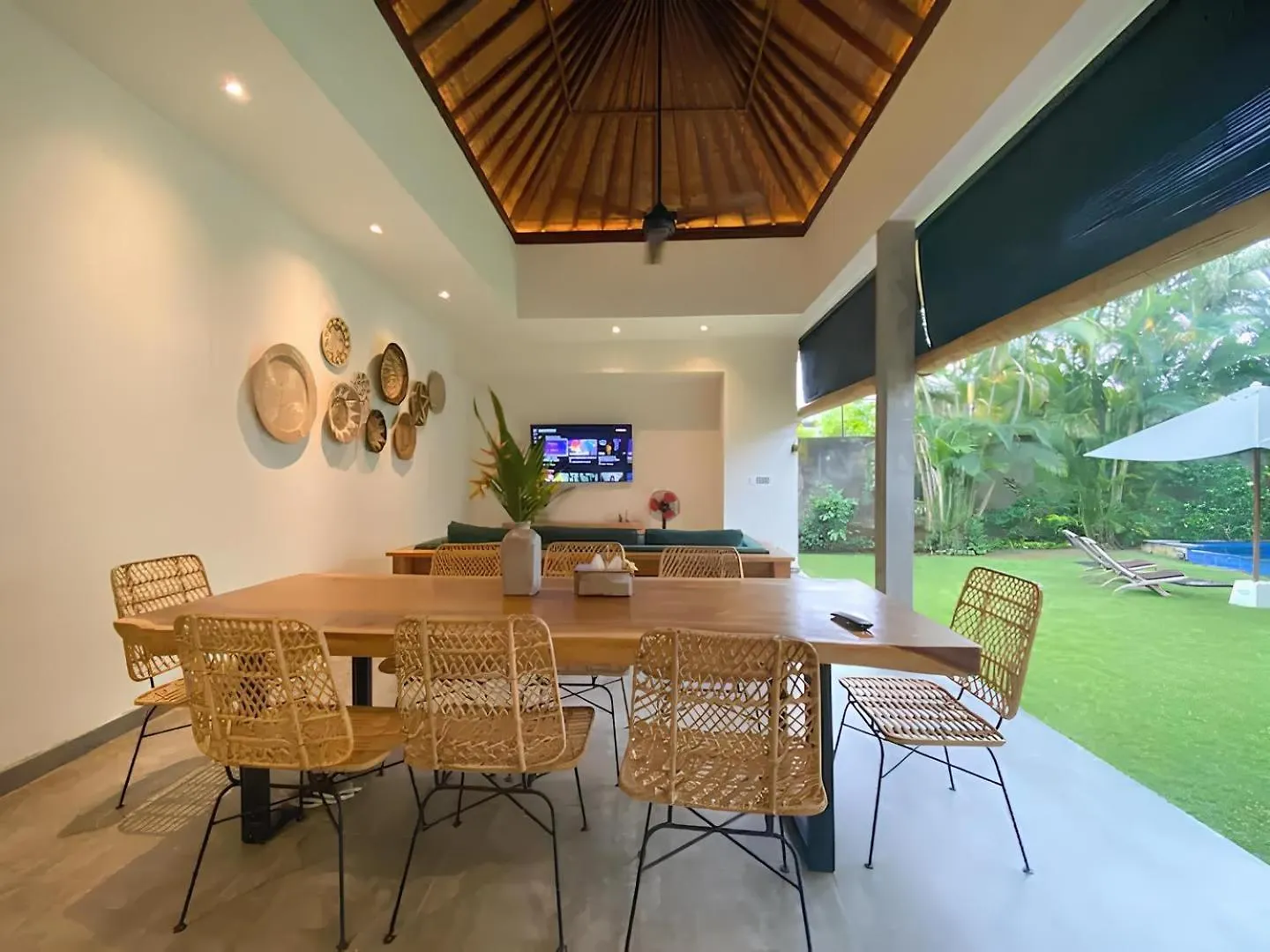 Villa Grandlux Bali 2 Bed Villa Pool Big Garden Seminyak  0*, Seminyak (Bali) Indonesia