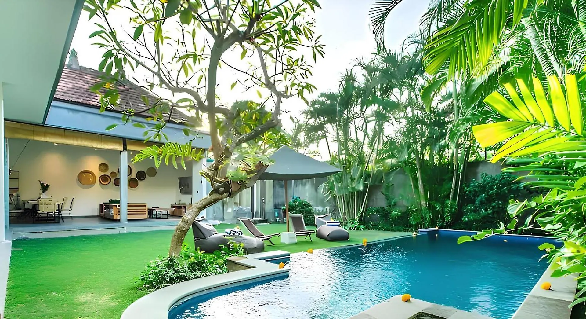 Villa Grandlux Bali 2 Bed Villa Pool Big Garden kontakter